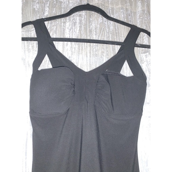 Black Dress NEW WITH TAGS - Picture 2 of 4